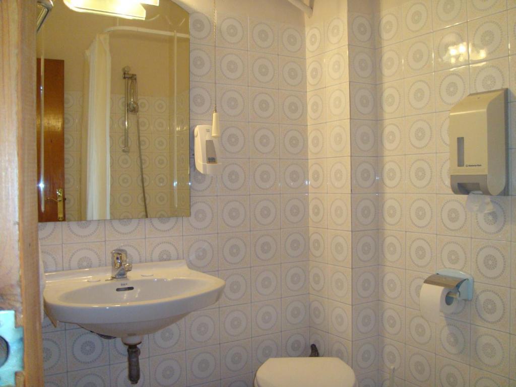 Hostal Casa Joan Sant Llorenç de Morunys Habitación foto